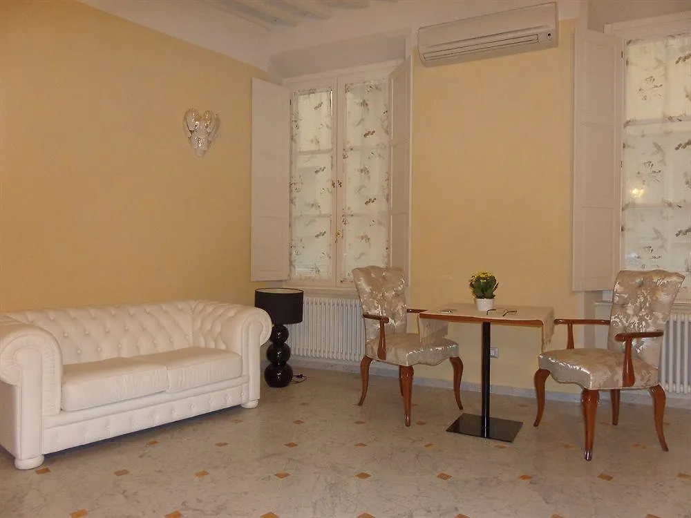 Relais Dei Mercanti B&B And Suites Pisa 3*,