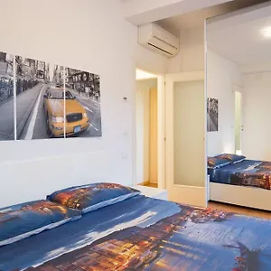 https://central-murano-house.hotelinveneto.com