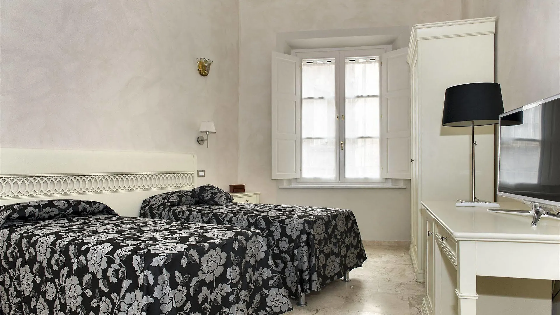 *** לינה וארוחת בוקר פיזה Relais Dei Mercanti B&B And Suites איטליה